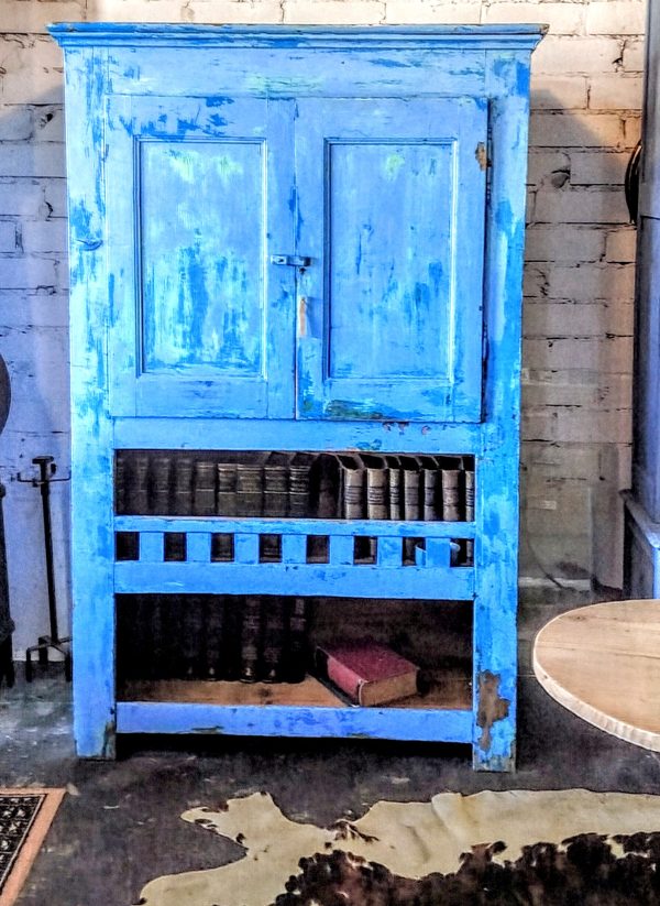 Armario patinas azules