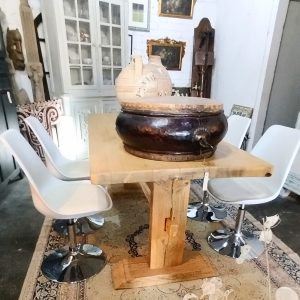 Mesa de comedor en maderas recuperadas